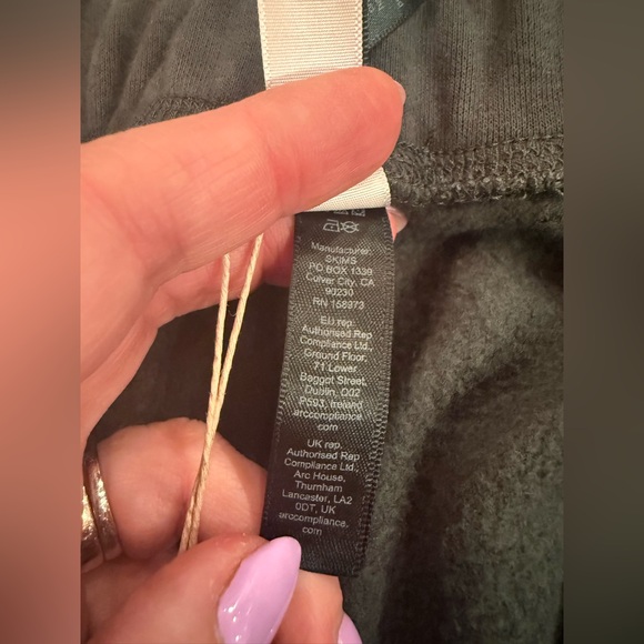 SKIMS 2pc SET Green Hoodie & Track Pants - Picture 11 of 12